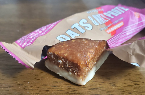 オーツ&ホエイプロテインバーリアルラズベリー中身