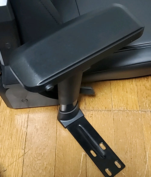 ゲーミングチェア取り付け10