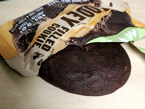 gooey_filled_cookieダブルチョコレート&ピーナツバター中身